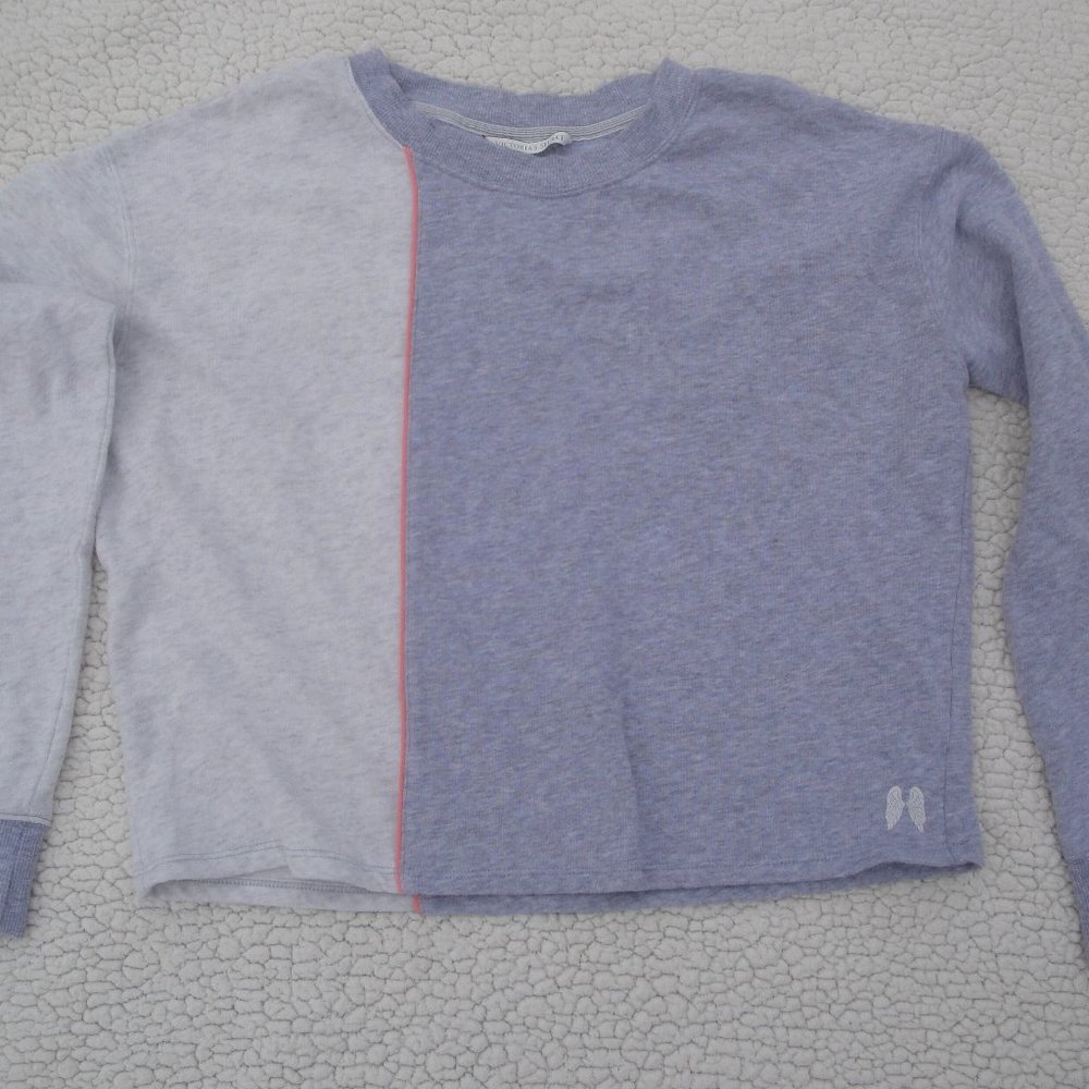 Victoria's Secret  Cropped Fleece Top  Size M warm and fuzzy and soft